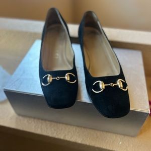 Gucci Women’s Pump Shoes. Black Suede Size 8.5 B